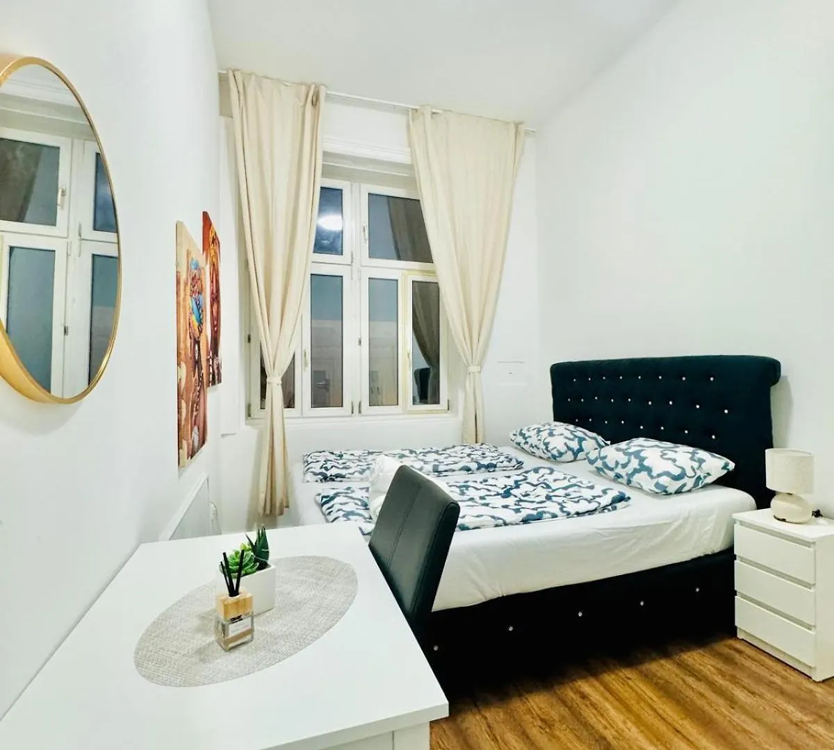 Affordable 5 Bedroom Apartment, Near Atzgersdorf Park Viena Apartamento