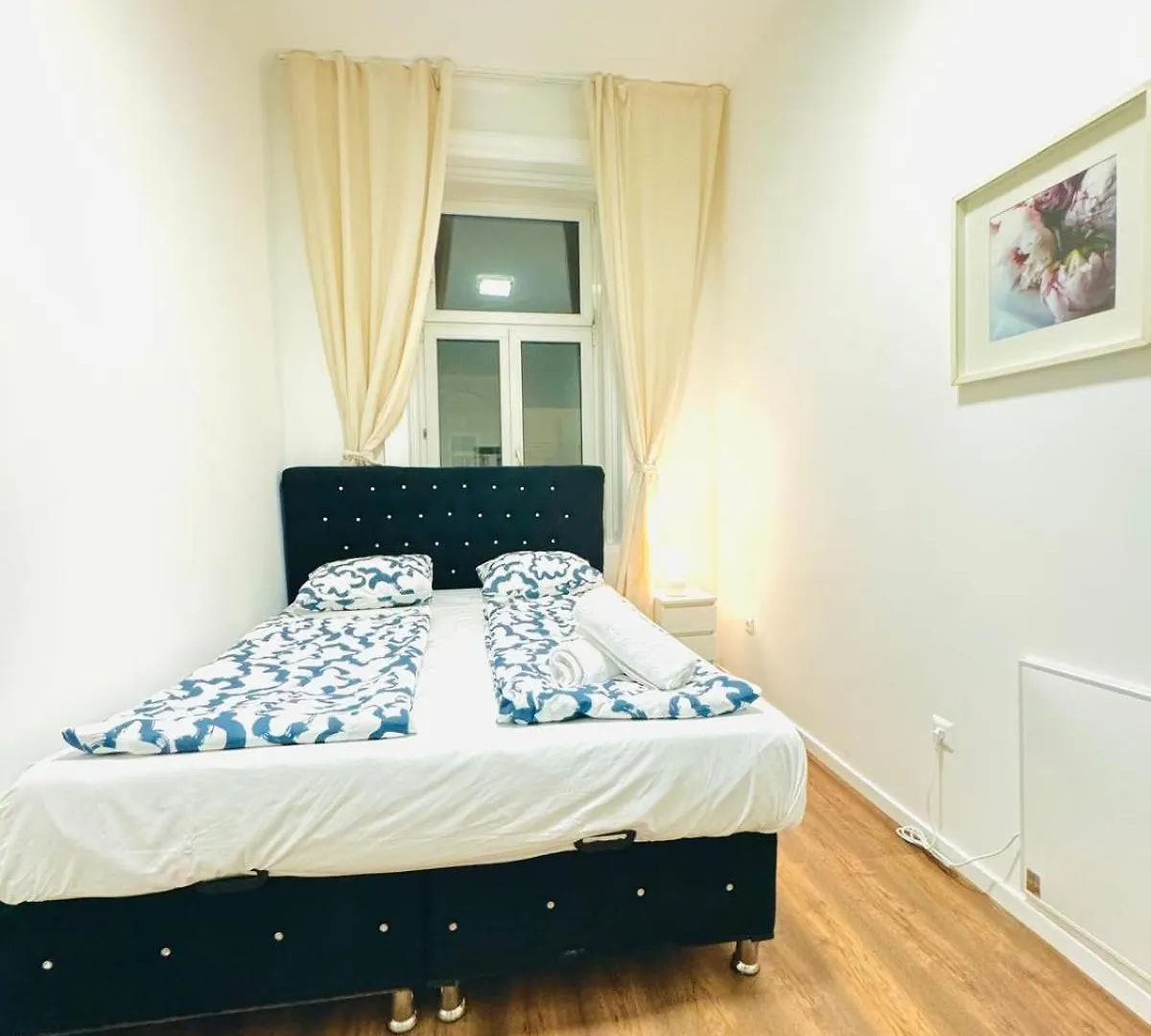 Apartamento Affordable 5 Bedroom Apartment, Near Atzgersdorf Park Viena