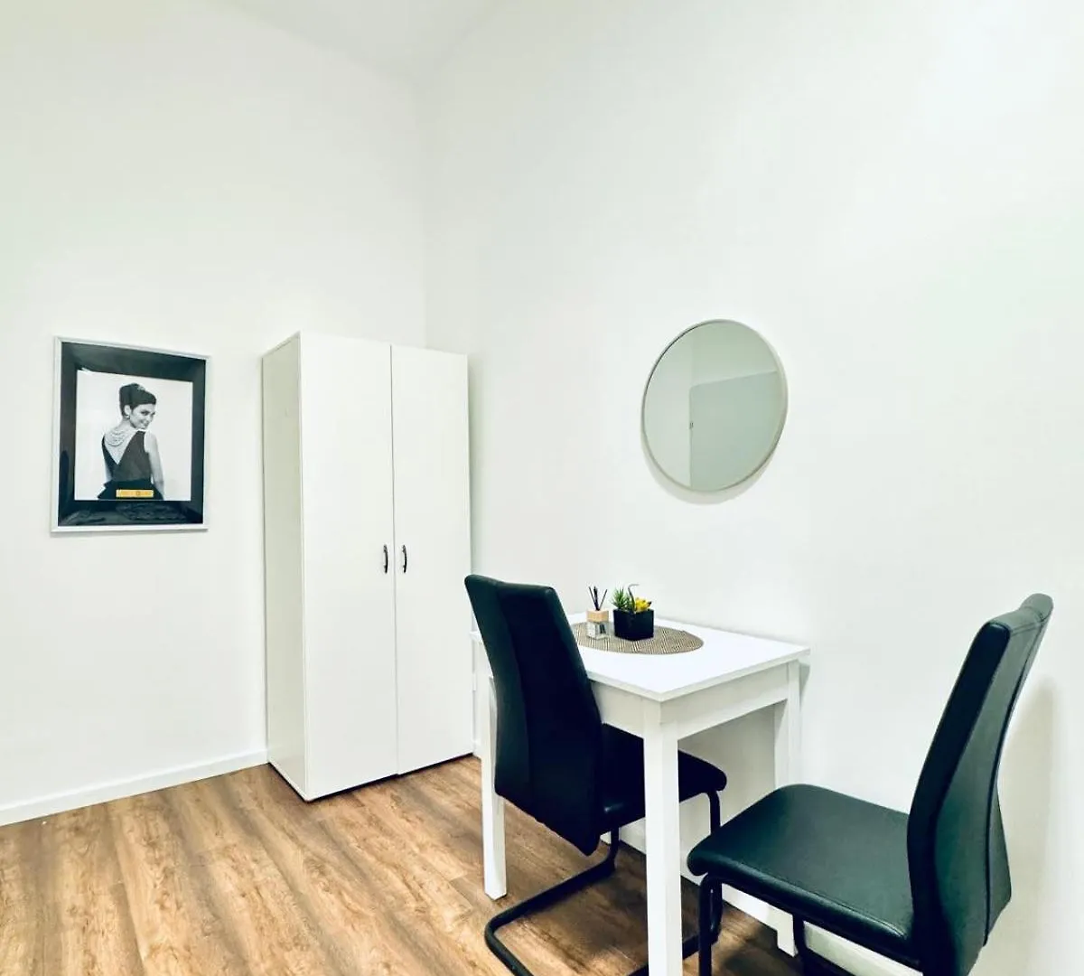 Apartamento Affordable 5 Bedroom Apartment, Near Atzgersdorf Park Viena