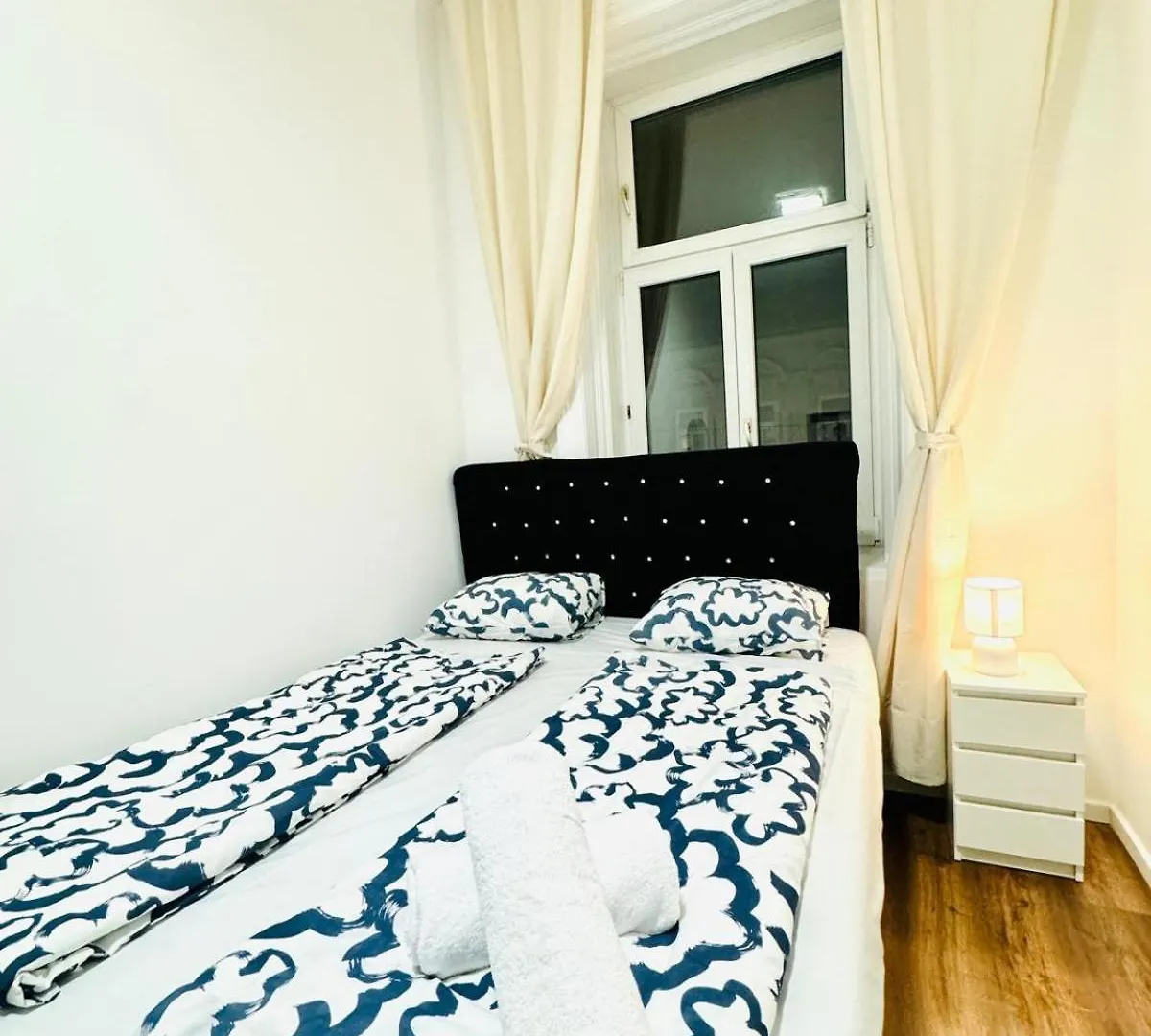 Affordable 5 Bedroom Apartment, Near Atzgersdorf Park Wien