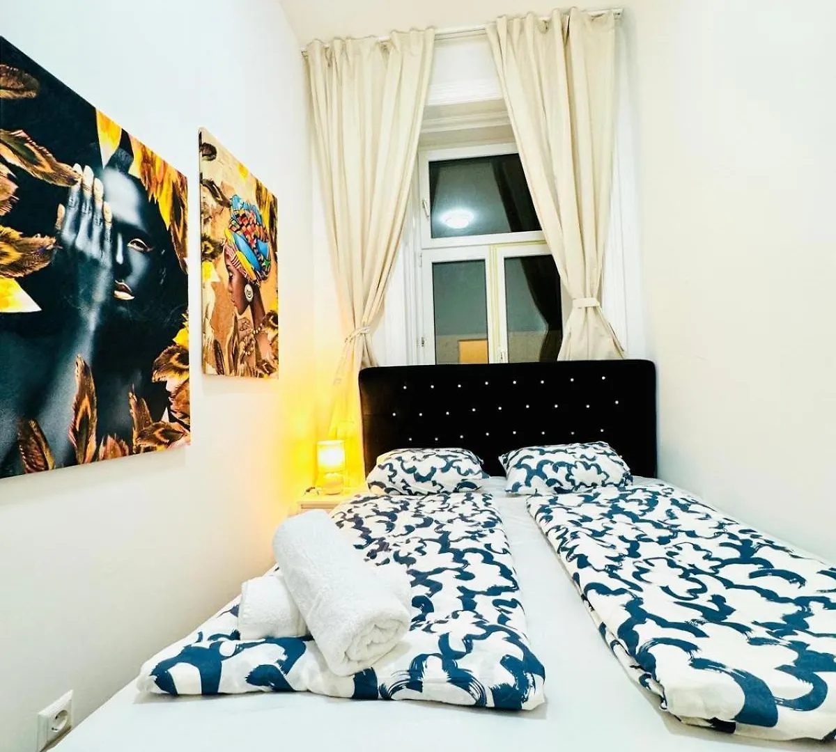 Affordable 5 Bedroom Apartment, Near Atzgersdorf Park Wien 0*,  Österrike