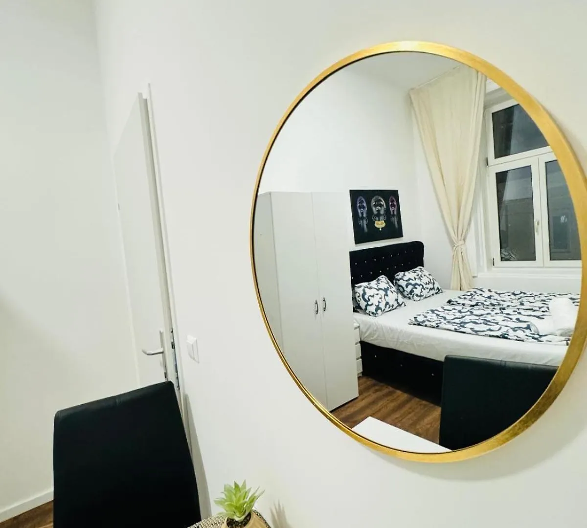Affordable 5 Bedroom Apartment, Near Atzgersdorf Park Wien