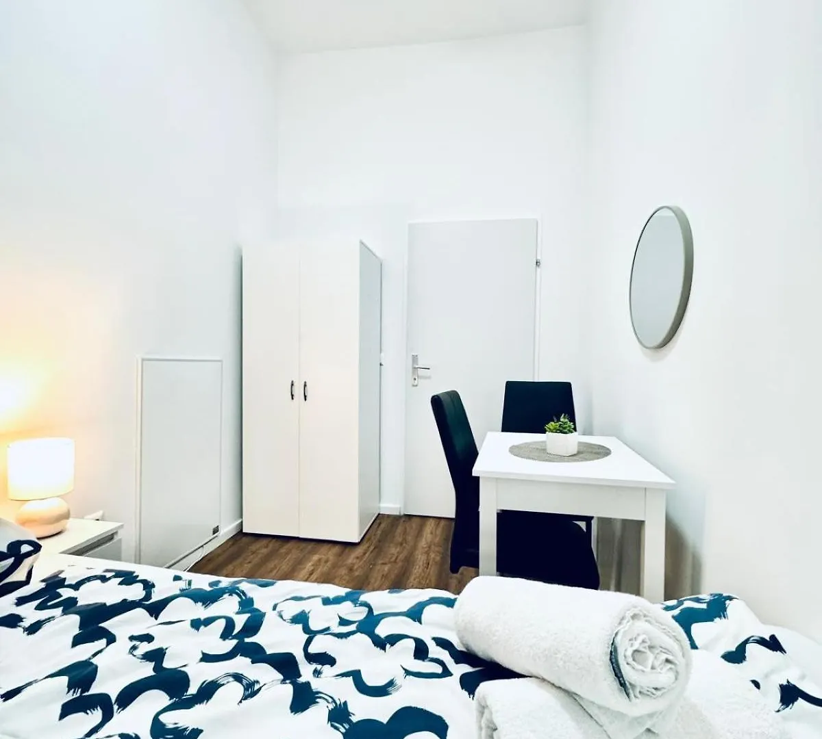 Lägenhet Affordable 5 Bedroom Apartment, Near Atzgersdorf Park Wien Österrike